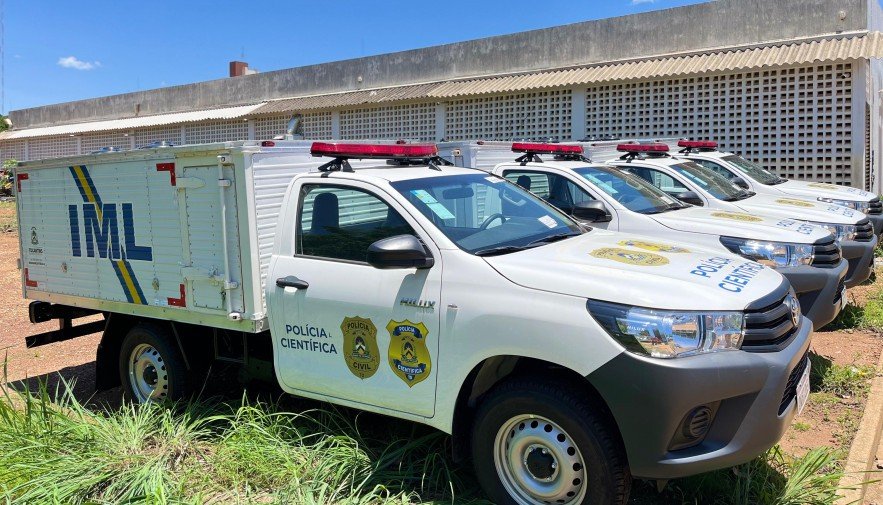 Corpo de homem que morreu após passar mal no meio de rua está há quatro meses sem identificação no IML