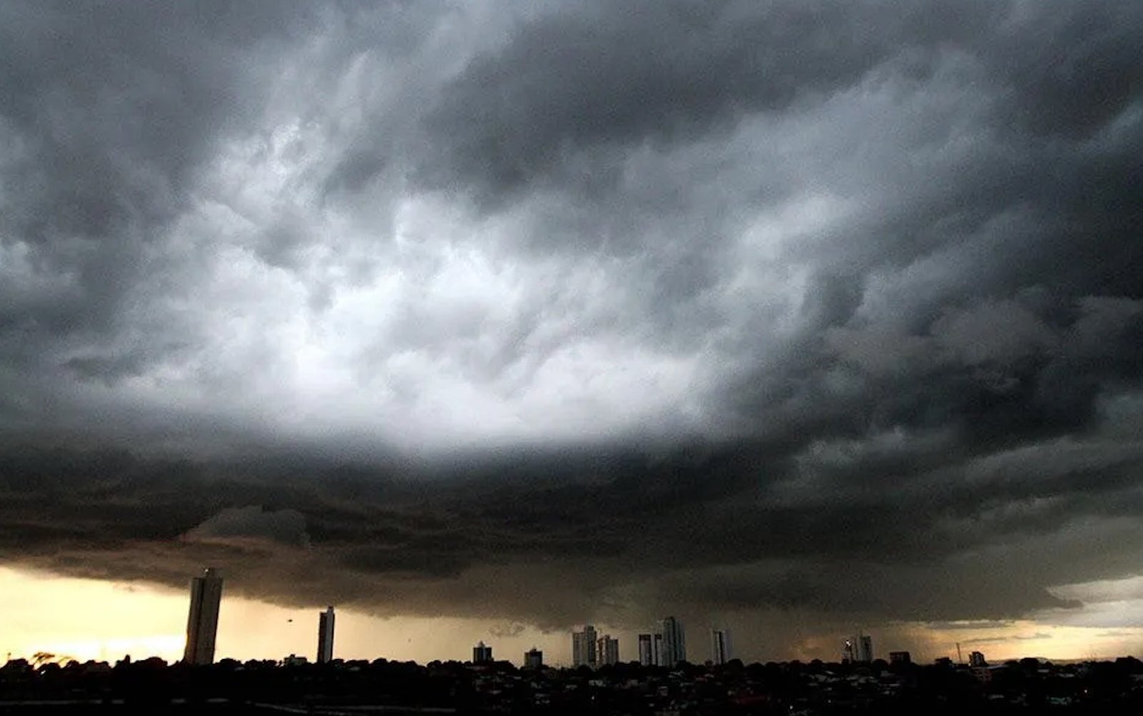 Goiás tem previsão de chuva forte e nova frente fria, diz Cimehgo