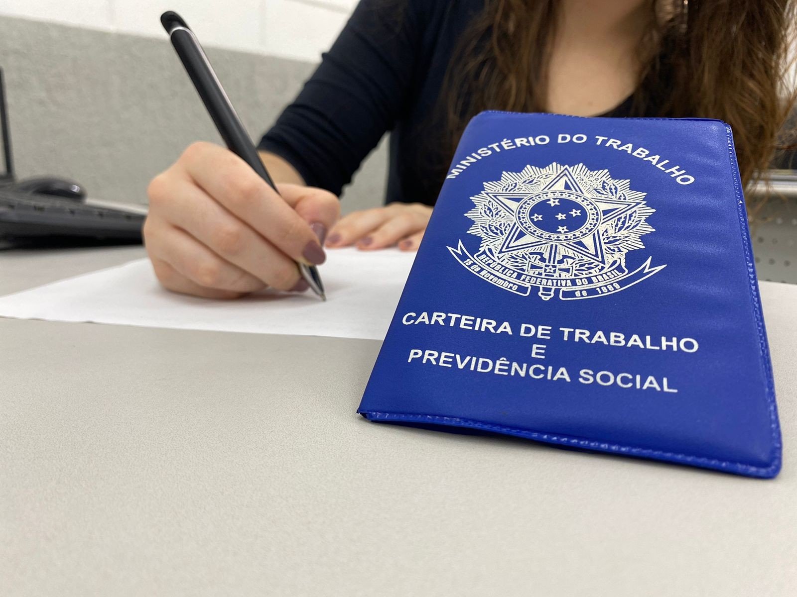 Semana começa com 2.151 vagas de emprego em 202 funções em Campo Grande