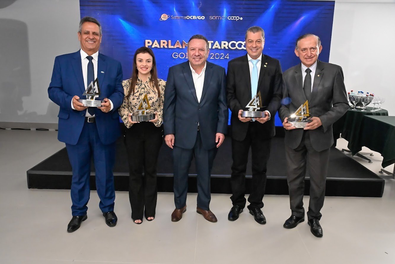 Sistema OCB/GO homenageia parlamentares que lutam pelo cooperativismo goiano
