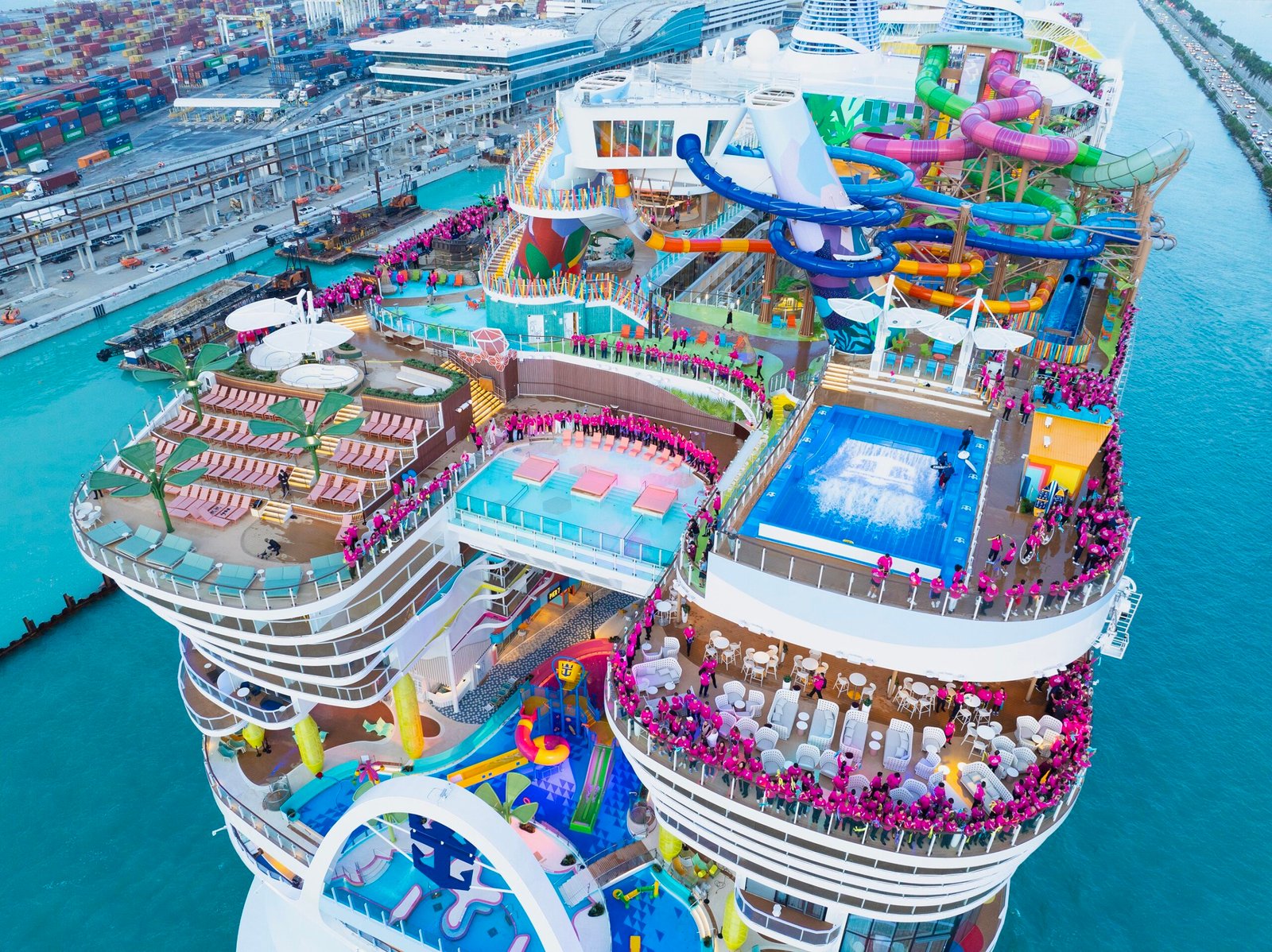 Prêmio de melhor cruzeiro do mundo vai para Icon of The Seas, navio que tem 5 vezes o peso do Titanic