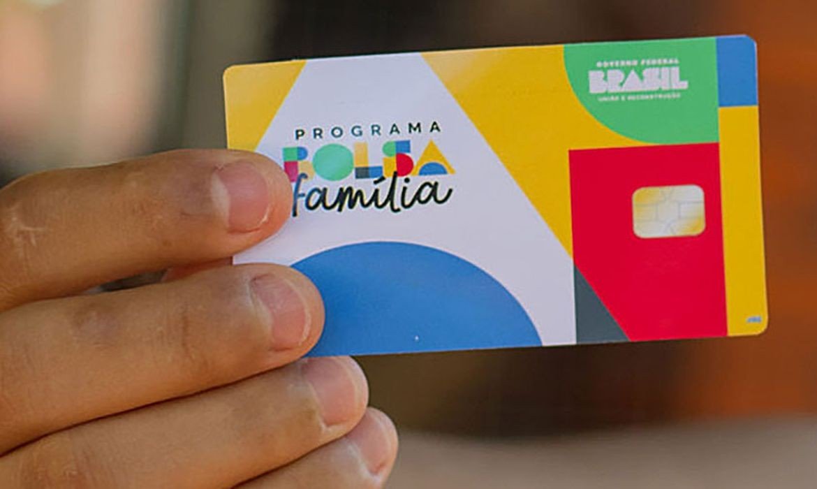 Datas de pagamento do abono natalino, salários e 13º dos servidores da Paraíba são divulgadas