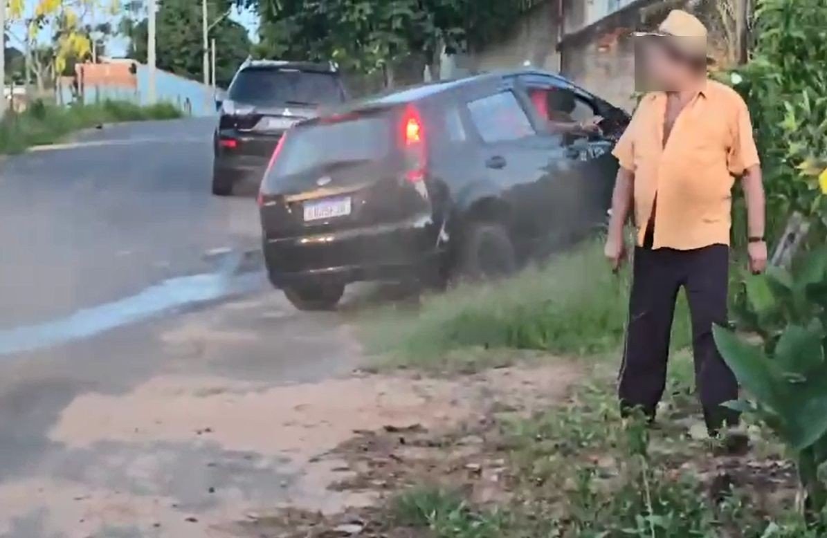 Casal é preso após roubar carro, ameaçar mulher e criança e bater veículo durante perseguição policial no interior de SP