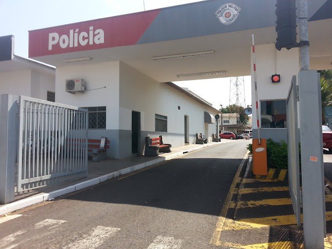 Dois jovens são presos com maconha, cocaína e R$ 2.700 em Rio Preto
