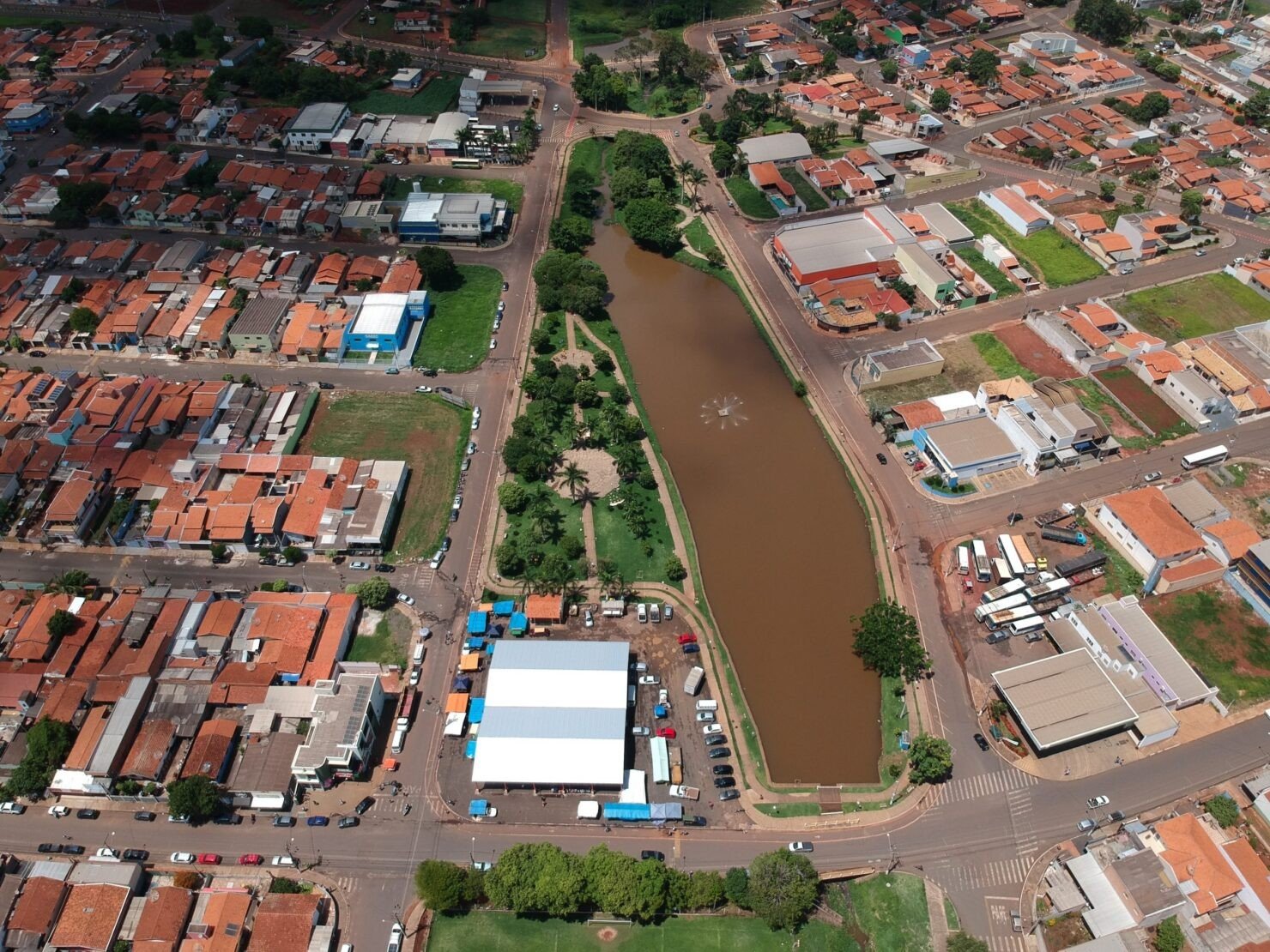 Com veículos em manutenção, estudantes ficam sem transporte na zona rural de Engenheiro Coelho