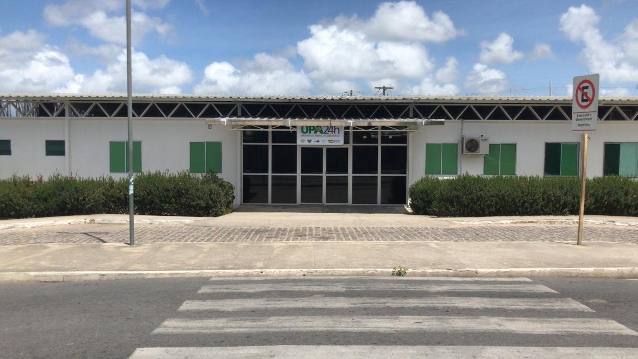 UPA em Parnamirim enfrenta superlotação e pacientes são internados nos corredores
