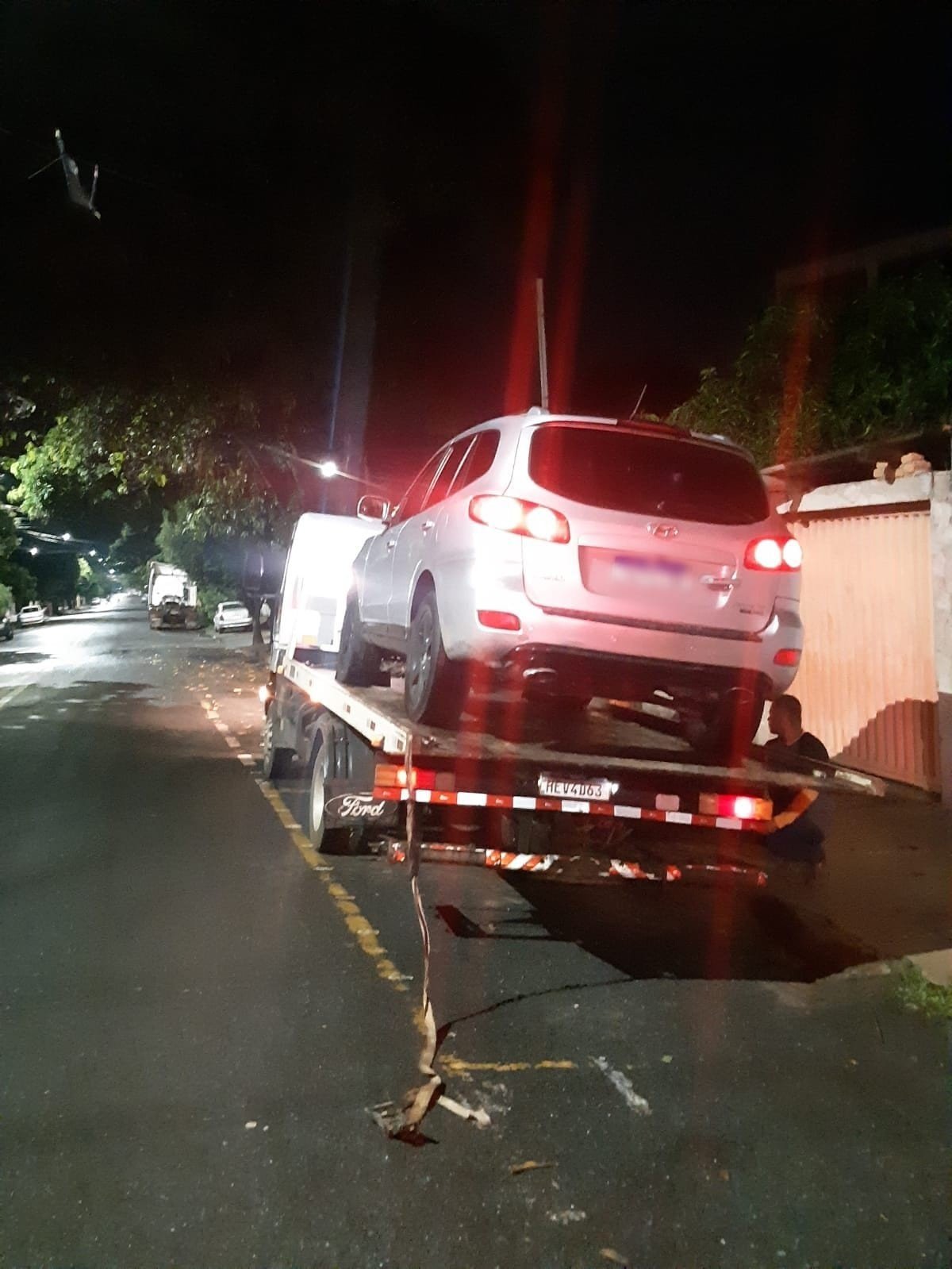 Homens são detidos com carro clonado e com suspeita de ter sido usado em dois assaltos em Curvelo