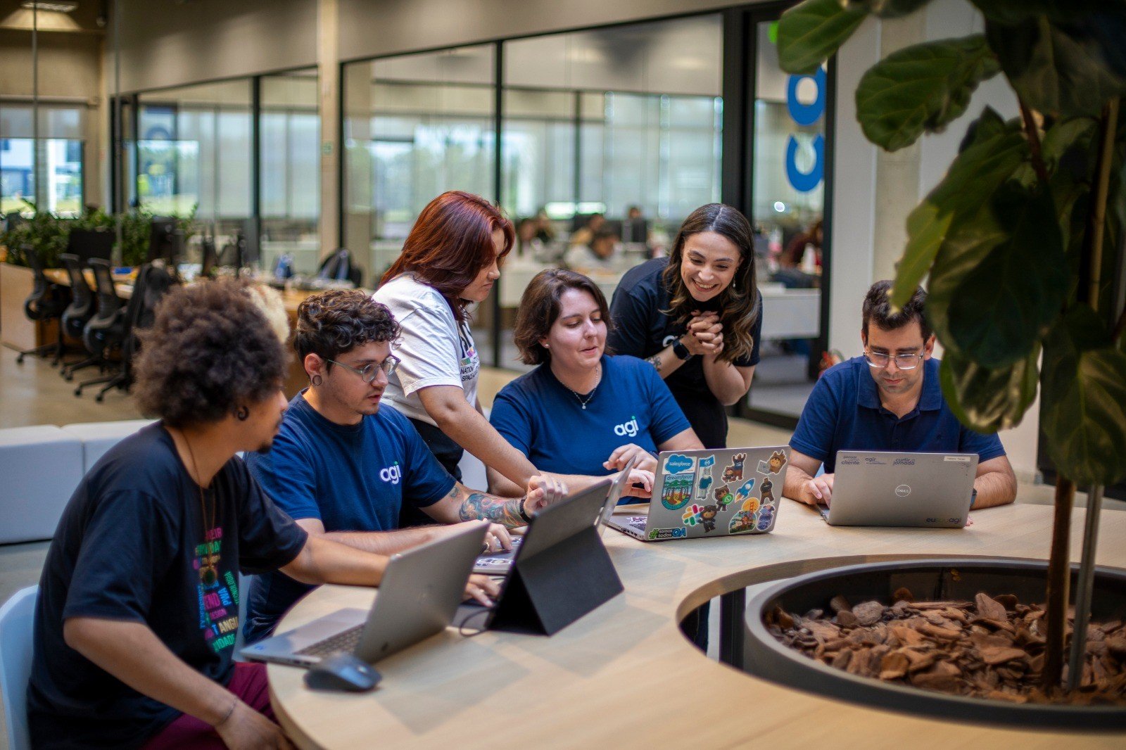 Instituição financeira abre 50 bolsas de estudo para desenvolvedores back-end na região de Campinas