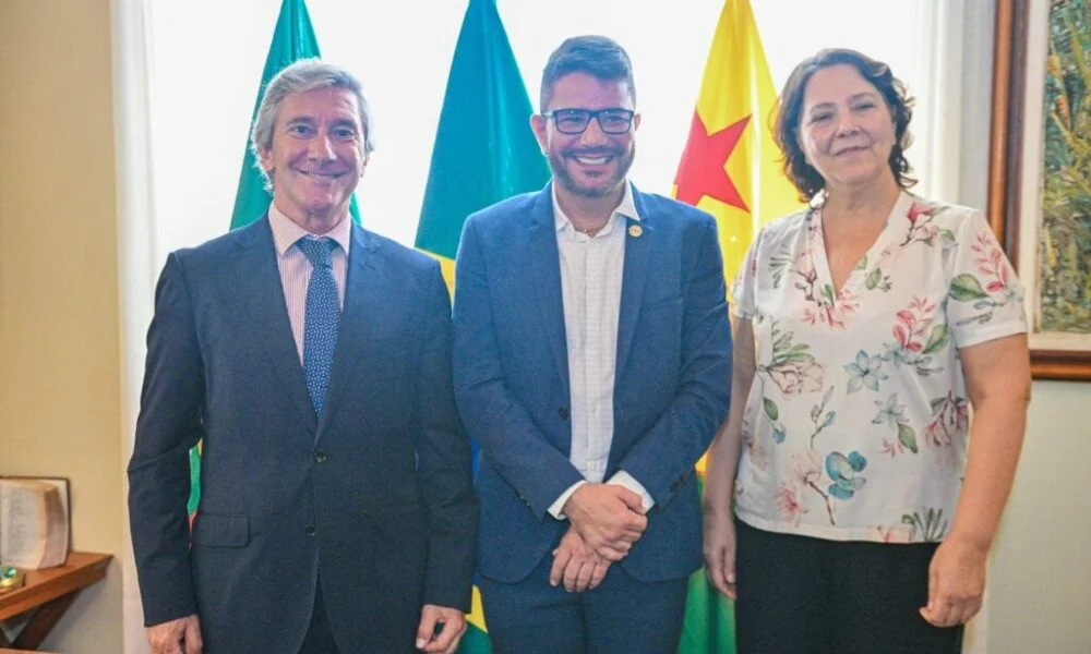 Gladson recebe o embaixador de Portugal no Palácio Rio Branco