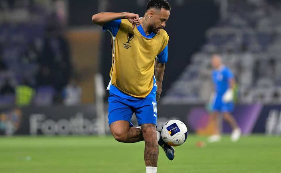Neymar rescinde com Al-Hilal e fica livre para assinar com o Santos