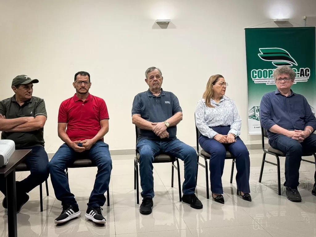 Com apoio do Estado, setor de logística e transportes do Acre ativa a Cooptransocêanica