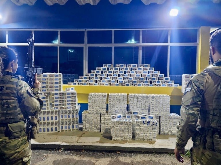 PRF apreende carga de cigarros contrabandeados em Rio Branco