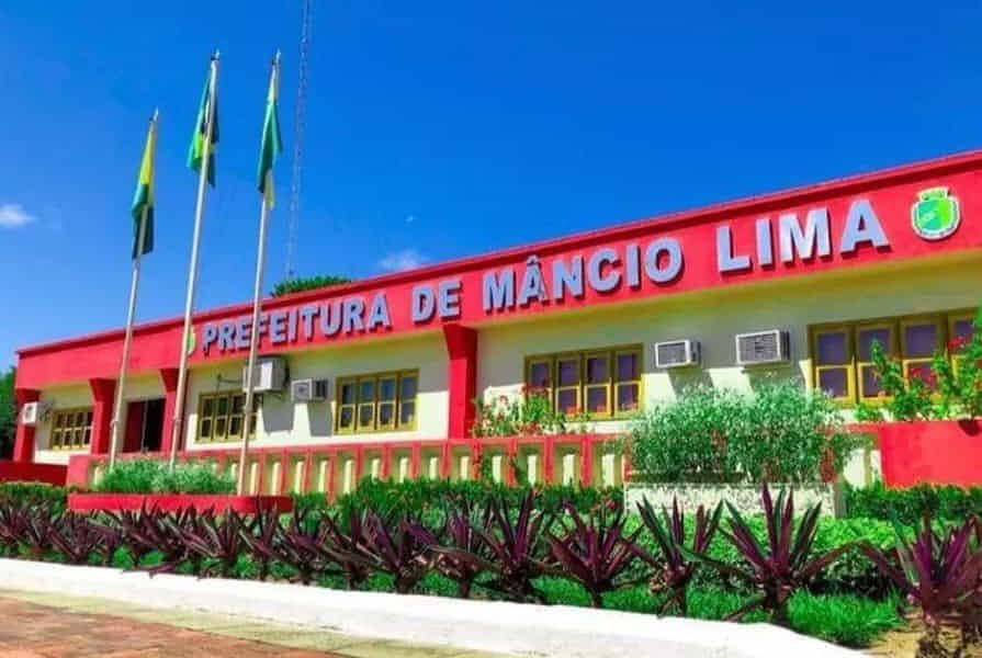 Mâncio Lima prorroga prazo de concurso para profissionais da saúde