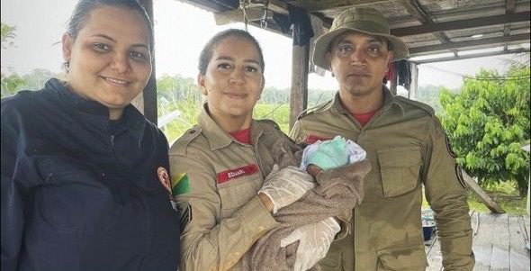 Bombeiros realizam resgate de jovem e bebê recém-nascido em área de difícil acesso em Mâncio Lima