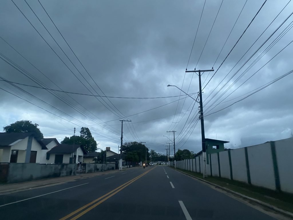 Inmet emite alerta de chuvas intensas para o Acre de até 100 mm ao dia