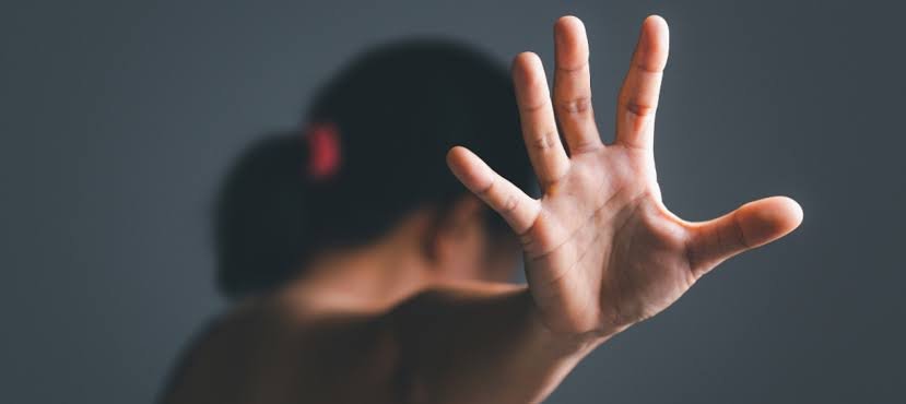 Marido enforca esposa até desmaiar e é preso em flagrante em Rodrigues Alves