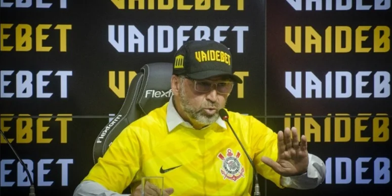 Augusto Melo sofre impeachment e é afastado da presidência do Corinthians