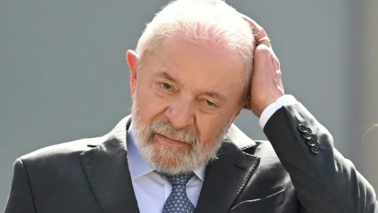 Lula é diagnosticado com ‘labirintite’