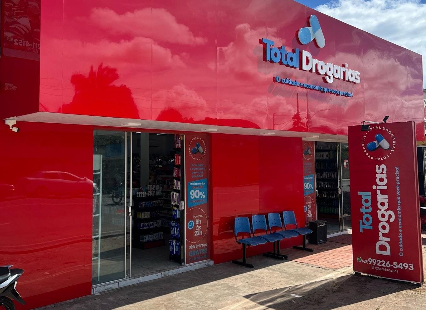 Drogaria de Sena sai na frente e passa a oferecer medicamentos gratuitos através do programa Farmácia Popular