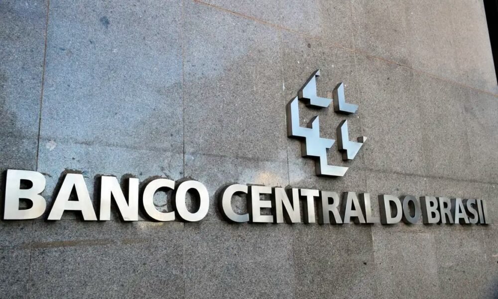 Mercado financeiro reduz previsão da inflação para 5,2%