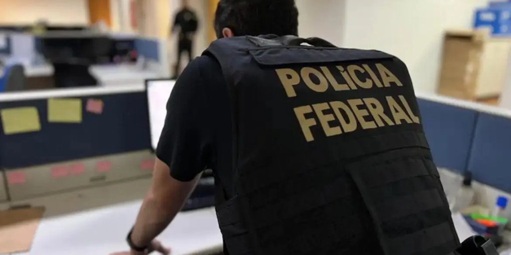 PF deflagra operação internacional contra contrabando de migrantes e uso de documentos falsos
