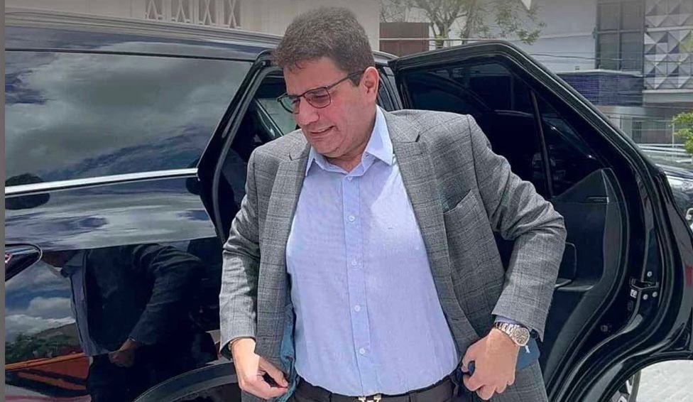 Gladson vai deixar o governo em 4 de Abril de 2026 para disputar o Senado e diz: “Vou descer as escadarias do Palácio e tomar um café no mercado”