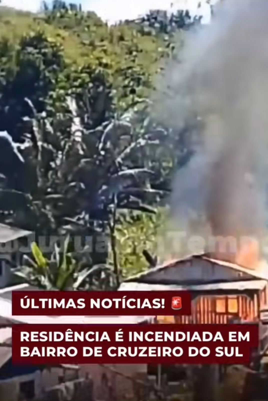 Residência é completamente destruída por incêndio no bairro Cohab, em Cruzeiro do Sul