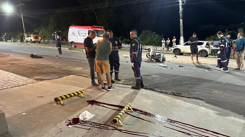 Policial militar do Amazonas morre após grave acidente entre carro e moto em Cruzeiro do Sul