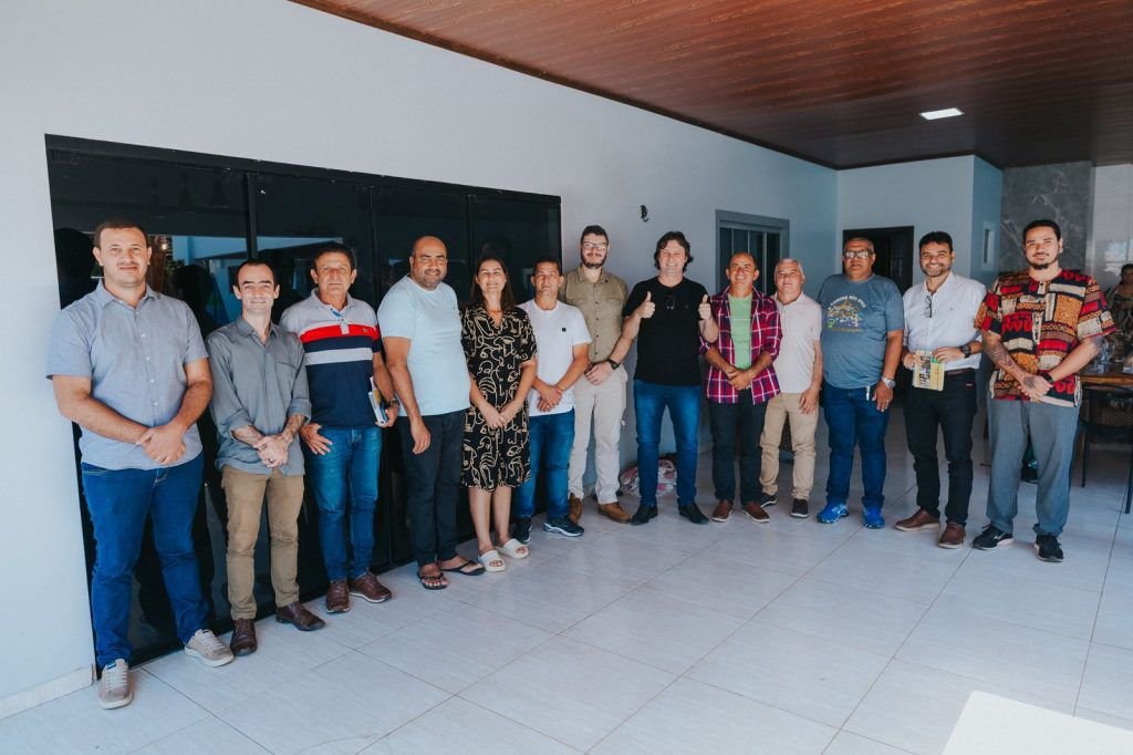 Delcimar Leite participa de reunião com autoridades federais e municipais sobre regularização fundiária no Juruá