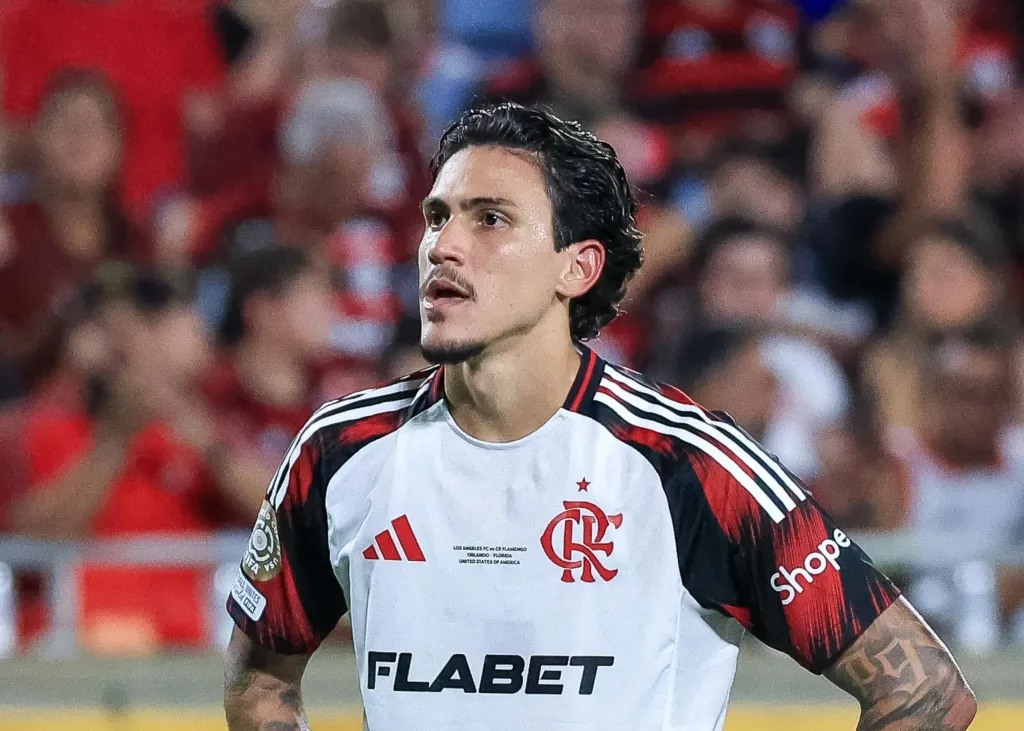 Santos aposta em Neymar e líder Flamengo tenta superar crise com Pedro