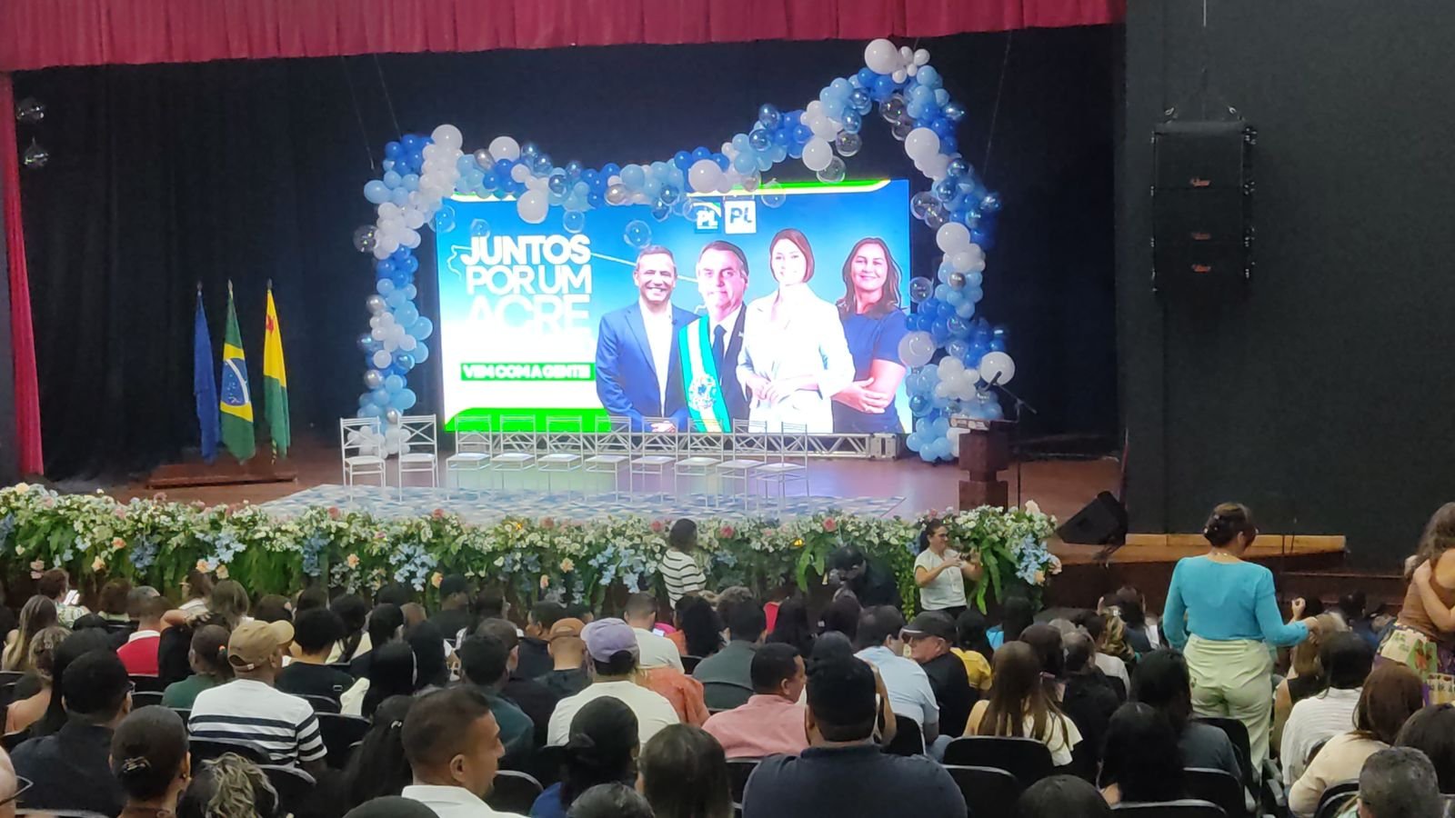 Michelle Bolsonaro participa de ato de filiação do PL em Cruzeiro do Sul e segue agenda em Rio Branco