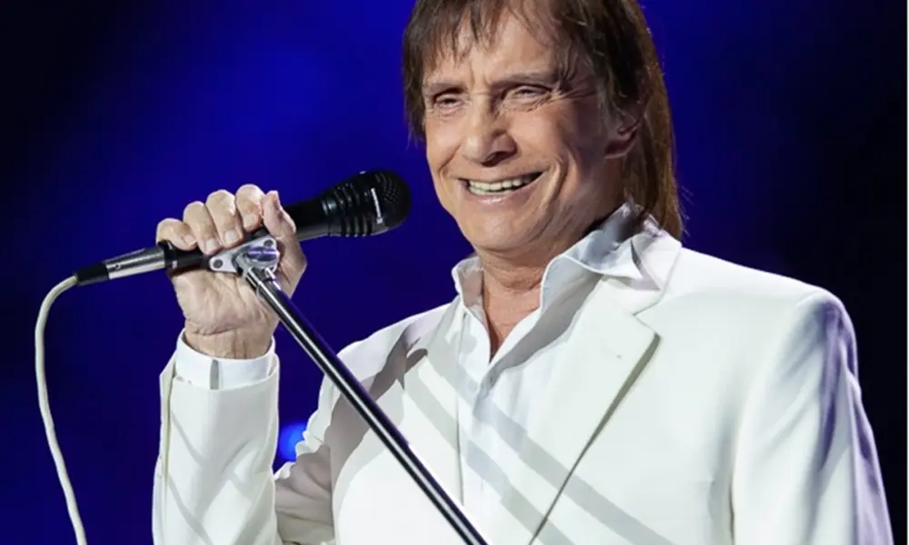 Gladson anuncia show de Roberto Carlos no Arena da Floresta