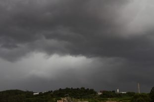 Brasil terá chuvas mais intensas e secas prolongadas até o fim do século, aponta estudo