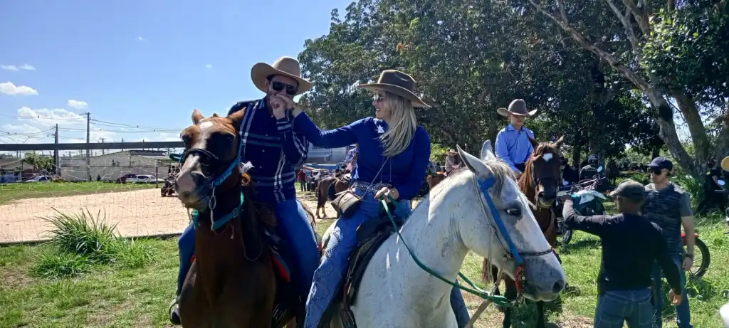 Governador Gladson Cameli prestigia cavalgada da ExpoAcre Juruá e agradece organização do evento