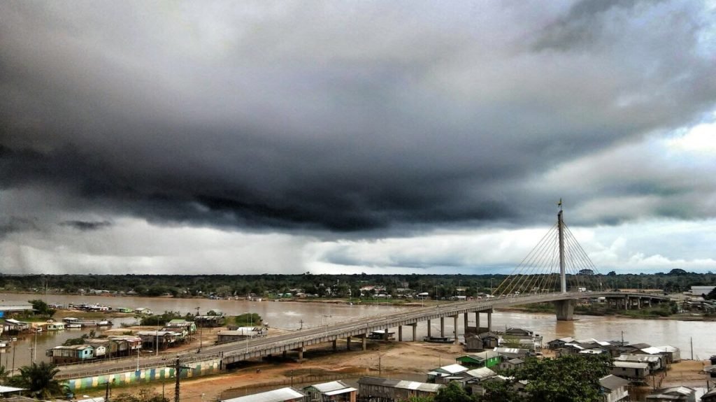 Frio chega ao Vale do Juruá com instabilidade e possibilidade de temporais nesta quarta (30)