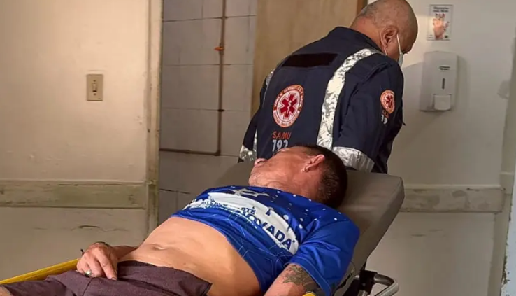 Homem é espancado por membros de facção dentro de galpão abandonado