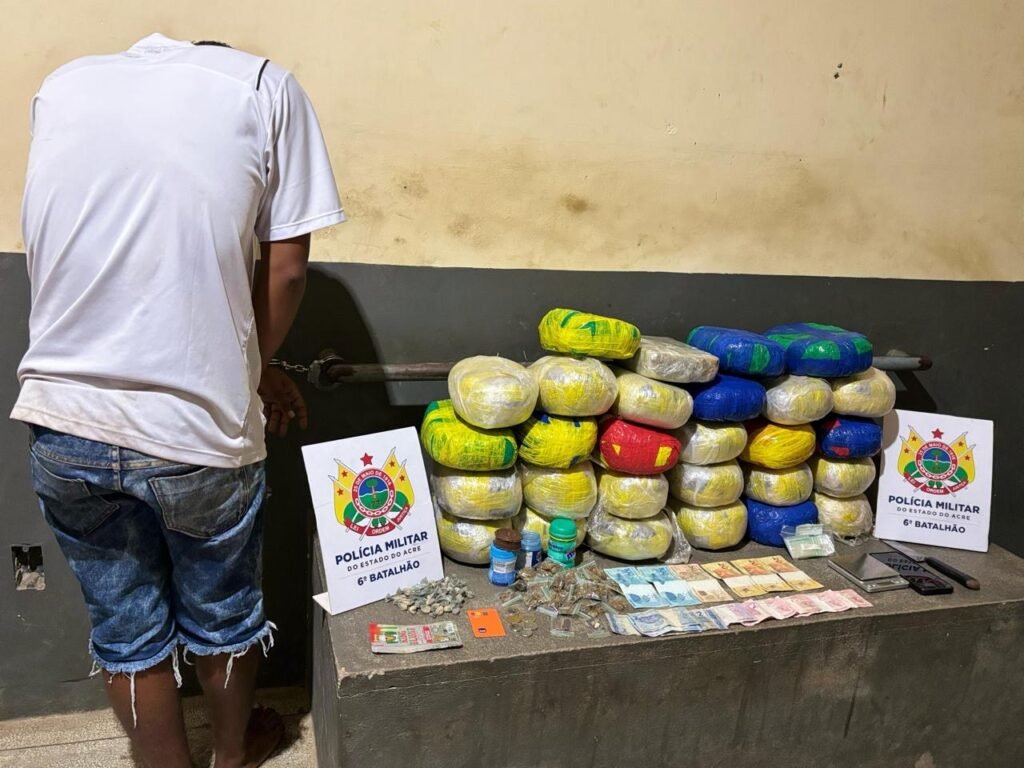 Polícias prendem jovem com 30 quilos de maconha em Cruzeiro do Sul