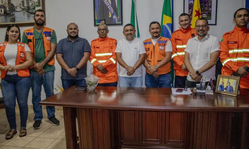 Porto Walter recebe operação fogo controlado e prefeitura reforça ações com caminhão pipa