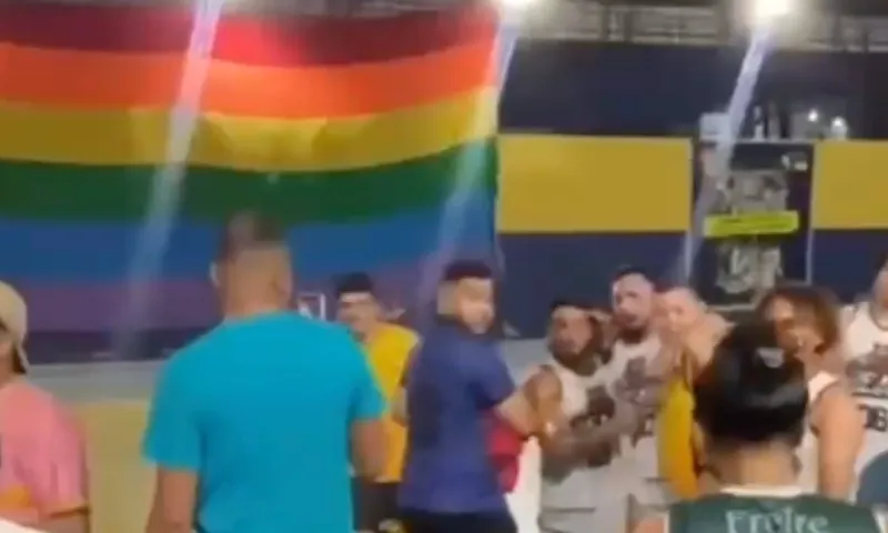 Jogo de ”gaymada” termina em briga generalizada;