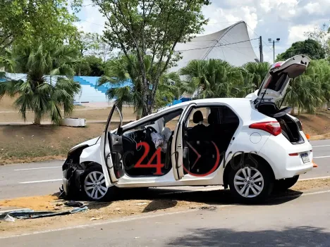 Com sinais de embriaguez, motorista capota carro no Parque da Maternidade