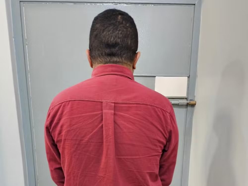 Suspeito de importunação sexual contra adolescente, conselheiro tutelar é solto após audiência de custódia