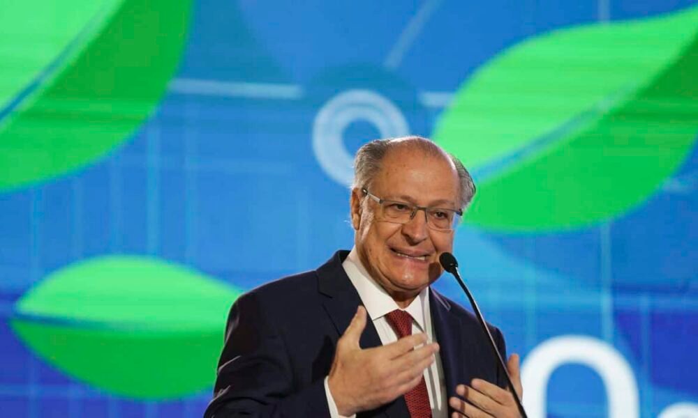 Plano de contingência contra tarifaço deve ser anunciado até terça (12)