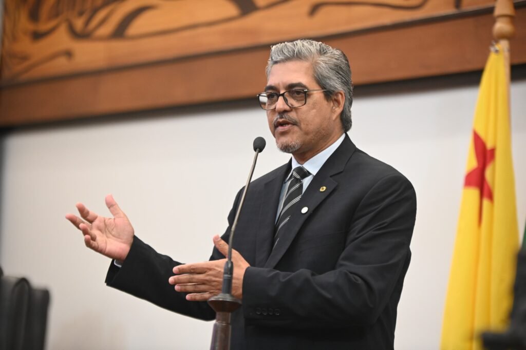 As medidas cautelares foram consequências do seu comportamento’, diz Edvaldo com relação à prisão domiciliar de Bolsonaro
