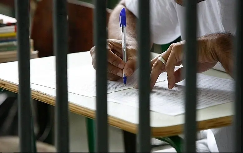 TJ regulamenta trabalho e estudo externos para presos em regime fechado
