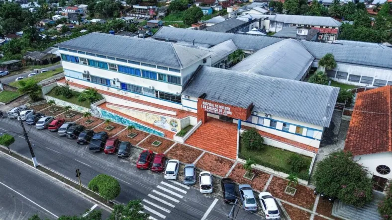 Veículos são alvo de furtos em frente à Maternidade de Cruzeiro do Sul