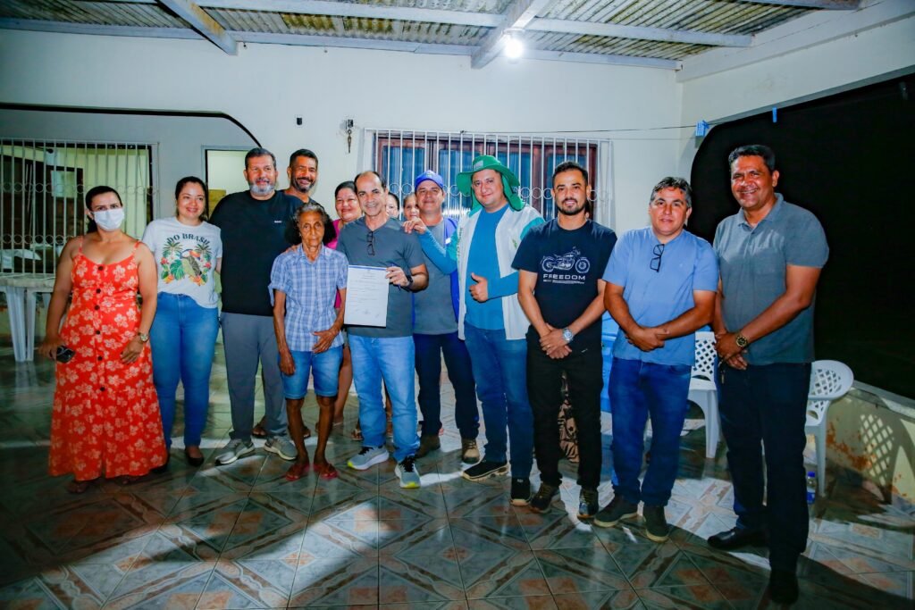 Prefeito Zequinha Lima assina Ordem de Serviço de asfaltamento de Travessa no Bairro Nossa Senhora das Graças 