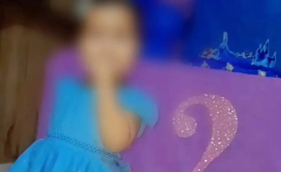 Criança baleada em ataque que matou mãe e padrasto no AC perde a visão