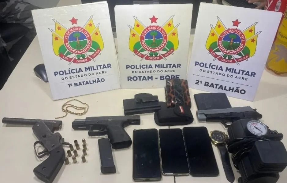 Trio assalta motorista de aplicativo; um homem é preso e dois menores apreendidos