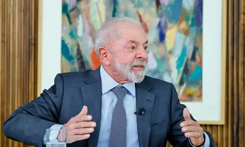 Lula promete reconstrução da BR-319 com responsabilidade ambiental