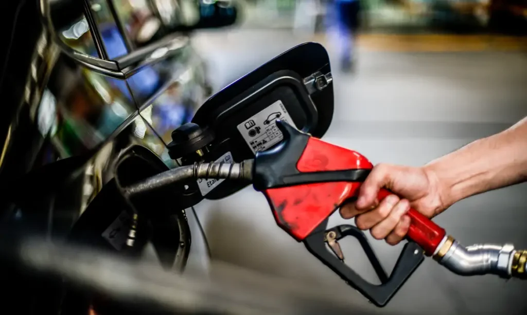 Acre segue com a gasolina mais cara do Brasil, aponta levantamento